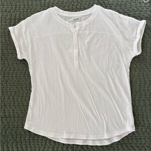 Women’s Duluth White Henley T-Shirt